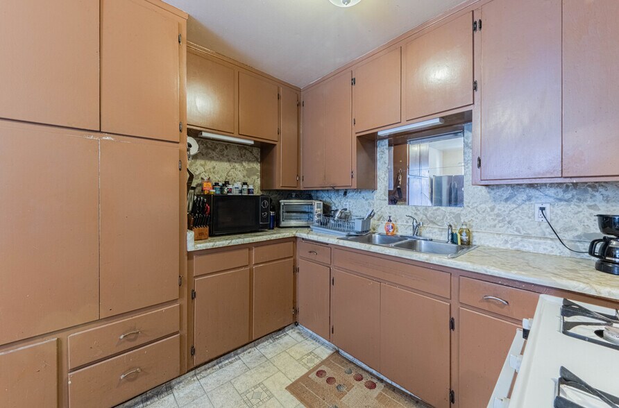 More Photos Of 10050 Reese Cir, Prunedale Warehouse For Sale