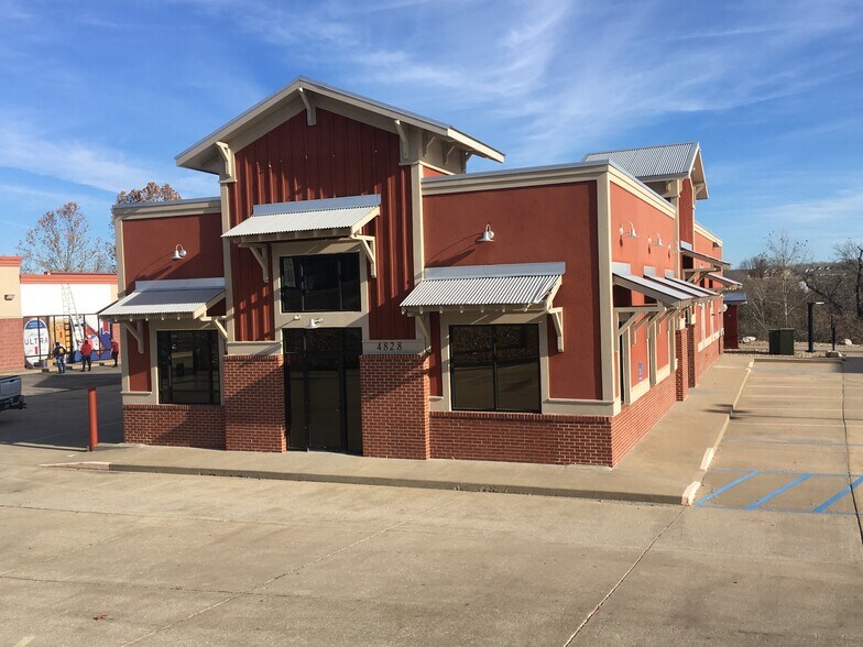 Primary Photo Of 4828 Osage Beach Pkwy, Osage Beach Fast Food For Lease