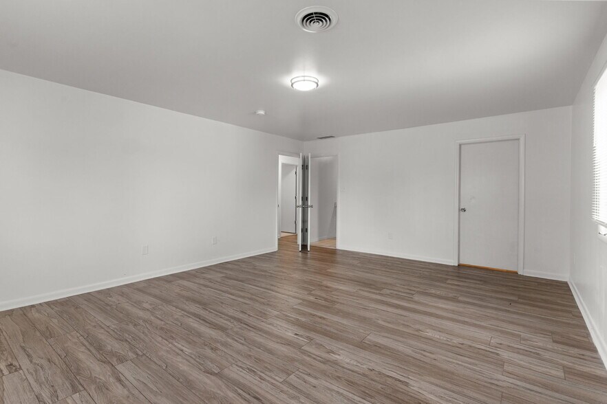 More Photos Of 3069 River Rd, Camden Storefront Retail Office For Sale