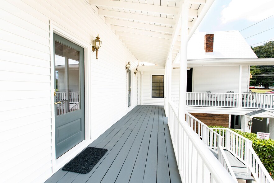 More Photos Of 125 S Milledge Ave, Athens Office Residential For Lease