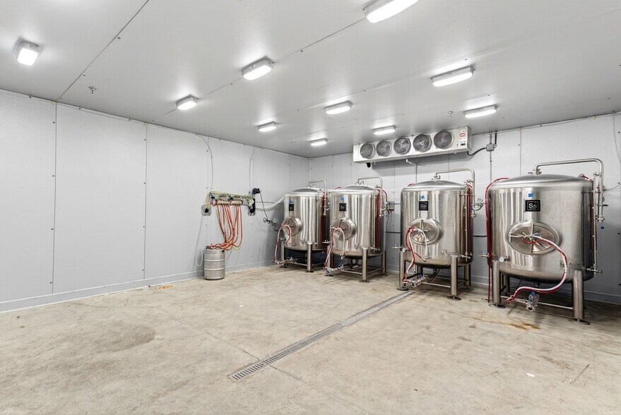 More Photos Of 625 Main St, Watsonville Freestanding For Sale