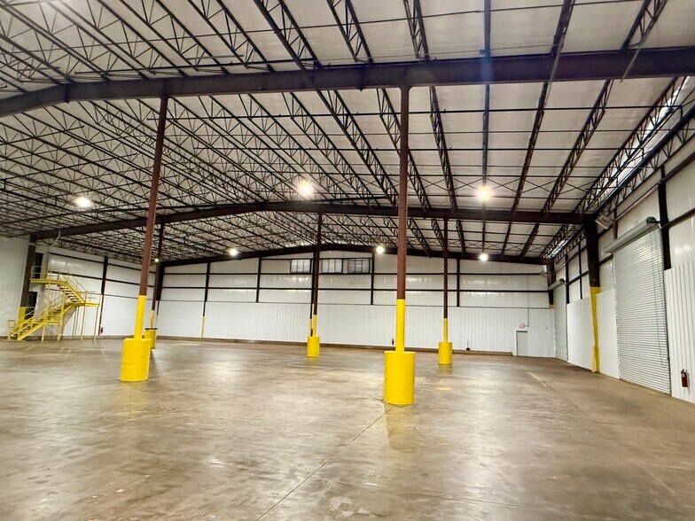 More Photos Of 13343 Interstate 20 E, Tyler Warehouse For Lease
