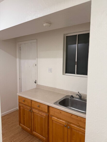 More Photos Of 23 Boardman Pl, San Francisco Storefront Retail Residential For Lease