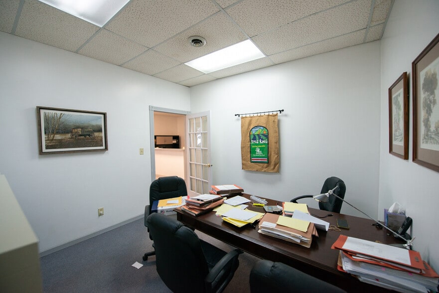 More Photos Of 6 Morgan, Valparaiso Office For Lease