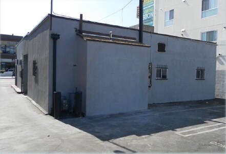 More Photos Of 918 N Western Ave, Los Angeles Freestanding For Lease