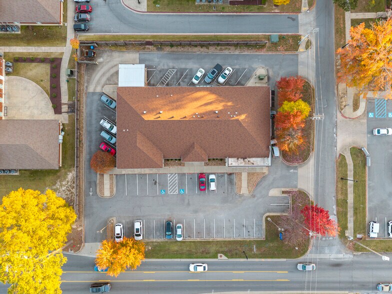 More Photos Of 2125 College Ave, Conway Freestanding For Lease