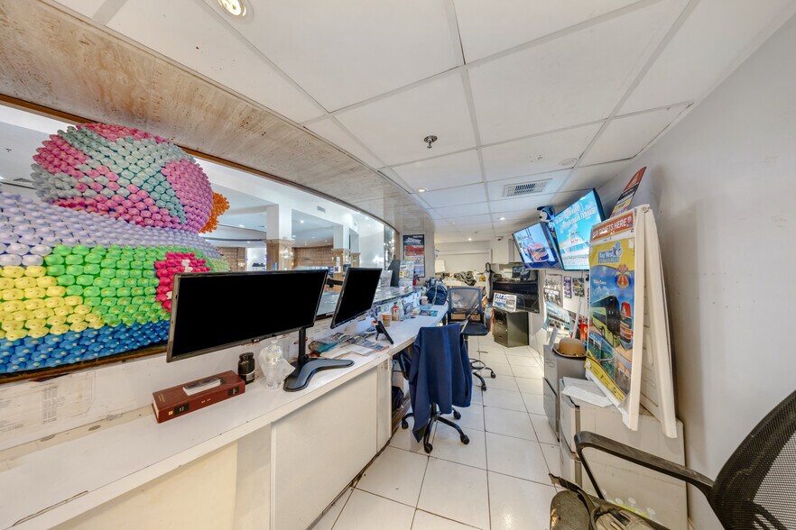 More Photos Of 5445 Collins Ave, Miami Beach Apartments For Sale