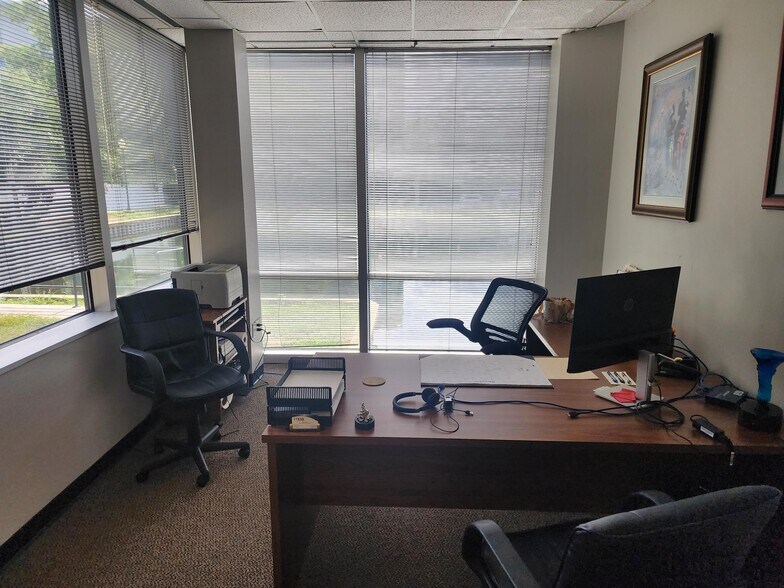 More Photos Of 3505 E Frontage Rd, Tampa Office For Lease