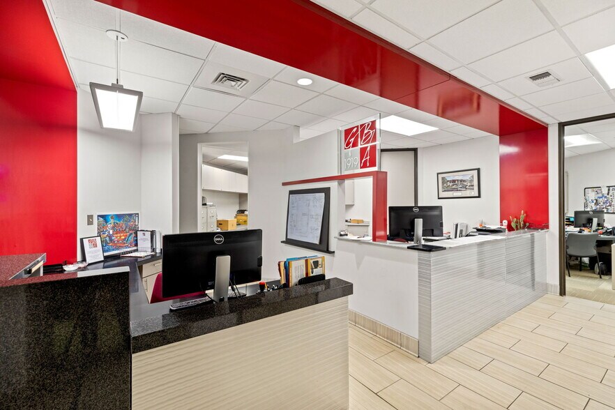 More Photos Of 5545 Fredericksburg Rd, San Antonio Office For Sale