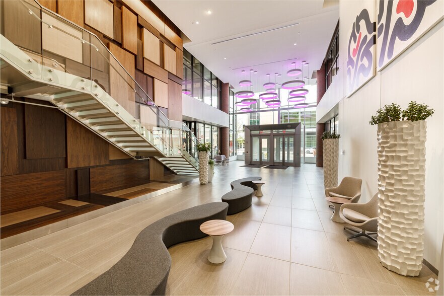 More Photos Of 250 Monroe Ave NW, Grand Rapids Office For Lease