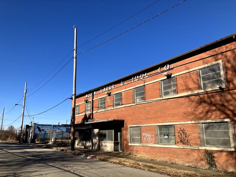 More Photos Of 421 N Braddock Ave, Pittsburgh Warehouse For Sale