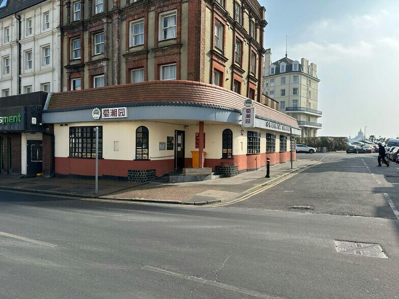 More Photos Of 113-115 Seaside Rd, Eastbourne Apartments For Sale