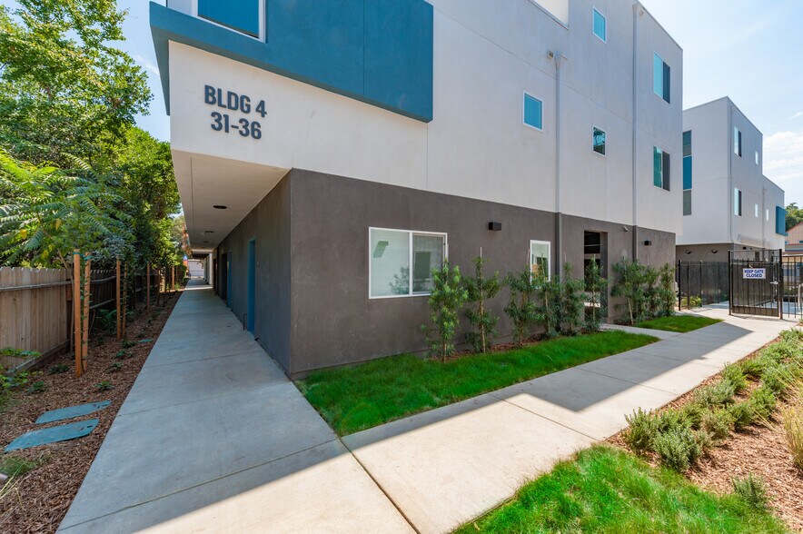 More Photos Of 1033 W 5th St, Chico Apartments For Sale