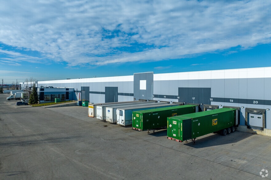 More Photos Of 6980 108th Ave SE, Calgary Warehouse For Lease