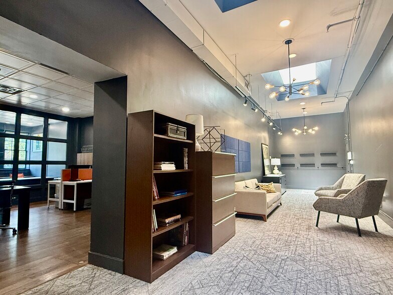 More Photos Of 675 Seminole Ave NE, Atlanta Office For Sale