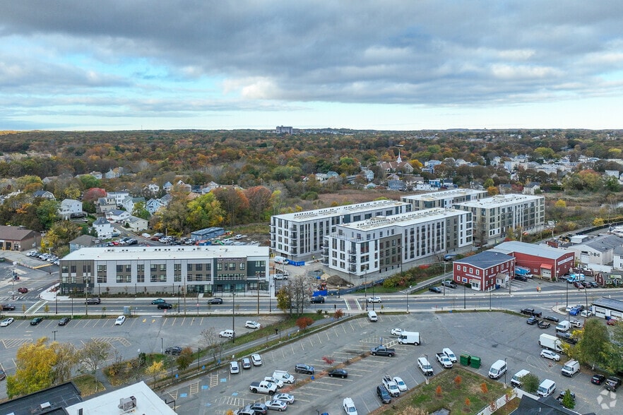 More Photos Of 266 Canal St, Salem Apartments For Lease