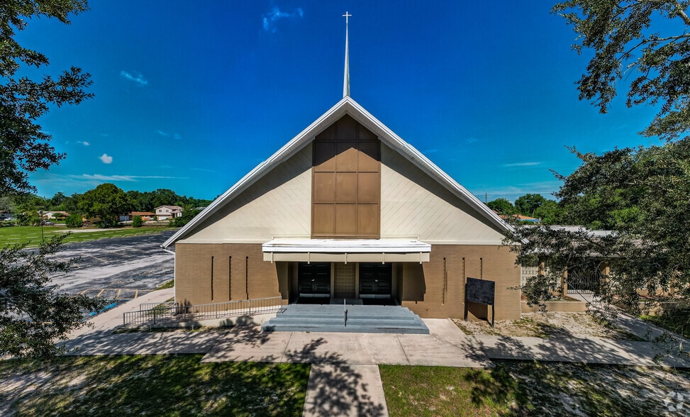 More Photos Of 1400 N Nowell St, Orlando Religious Facility For Lease