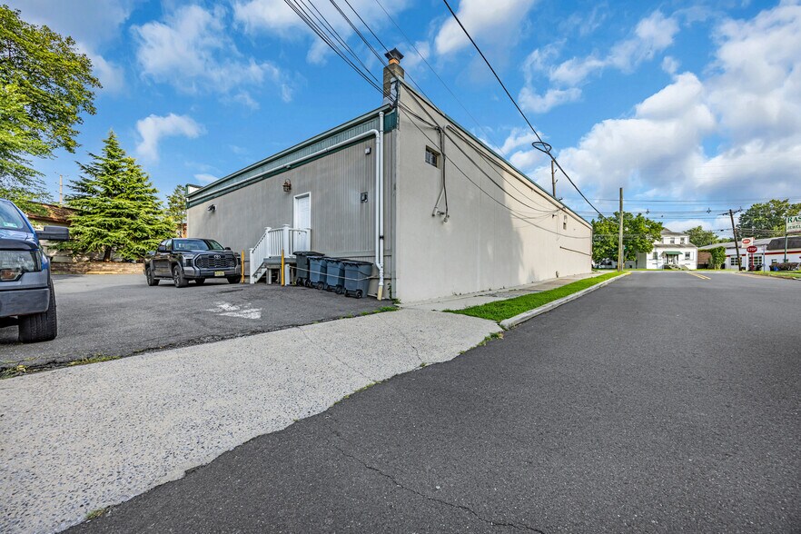 More Photos Of 1001 Raritan Ave, Highland Park Medical For Sale