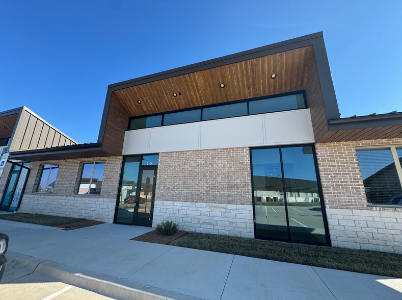 More Photos Of 1400 N Coit Rd, McKinney Office For Lease