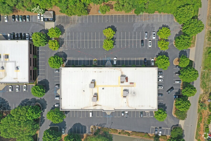 More Photos Of 3625 N Elm St, Greensboro Medical For Lease