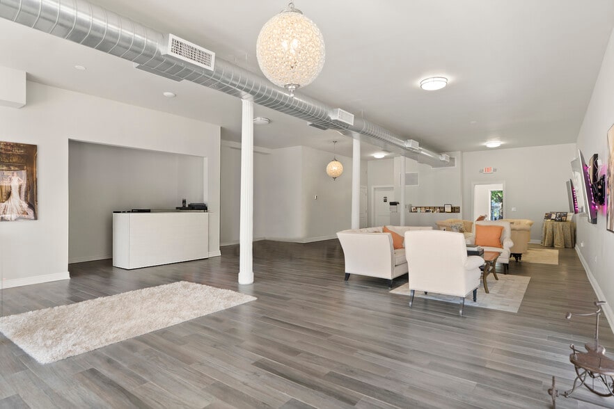 More Photos Of 656-660 Bloomfield Ave, Verona Storefront Retail Residential For Lease