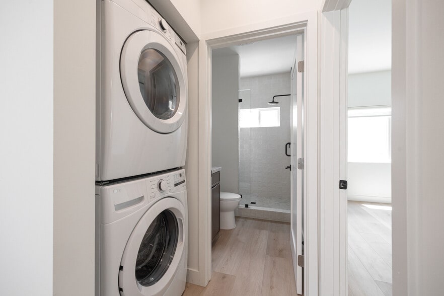 More Photos Of 3650 Quimby St, San Diego Multifamily For Sale