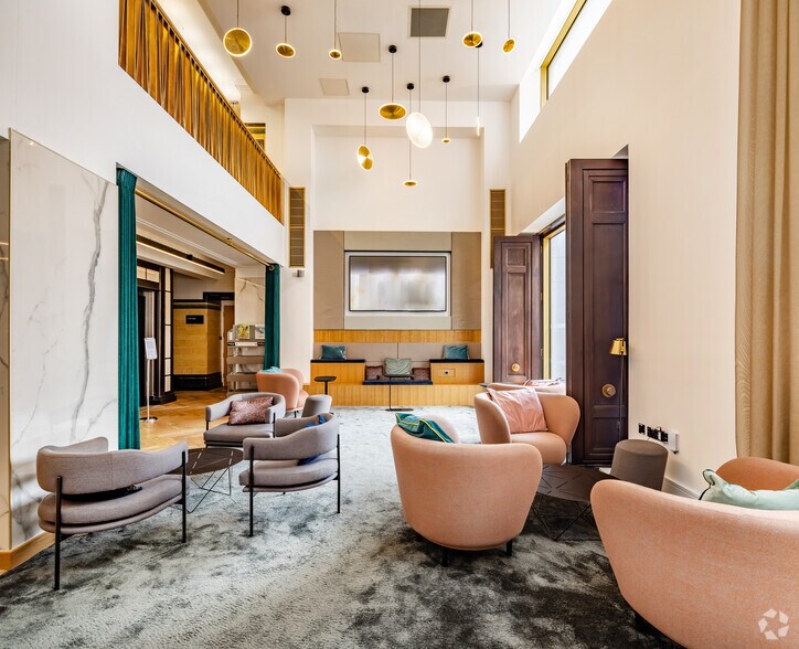 More Photos Of 56 Oxford St, Manchester Office For Lease