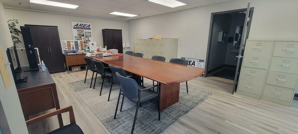 More Photos Of 5800 Woodcliff Rd, Bowie Warehouse For Sale
