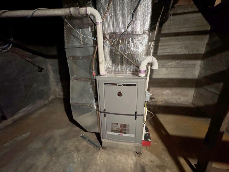 More Photos Of 1748 S Main St, Rocky Mount Office For Sale