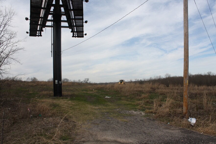 More Photos Of 100 Interstate 30, Greenville Land For Lease