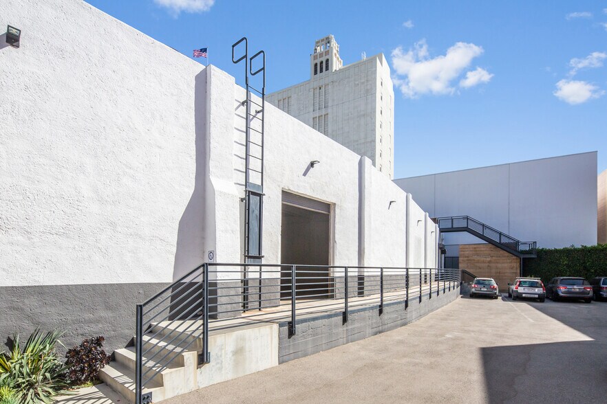 More Photos Of 6820-6830 Santa Monica Blvd, Los Angeles Storefront Retail Office For Sale