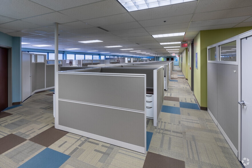 More Photos Of 2525 Harrodsburg Rd, Lexington Unknown For Lease