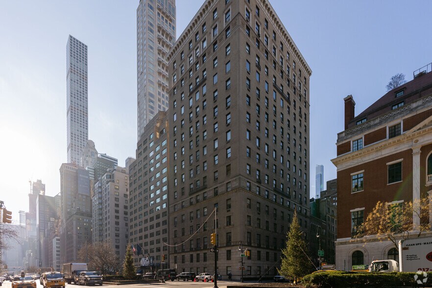More Photos Of 550 Park Ave, New York Apartments For Sale