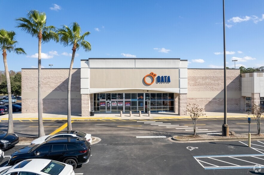 More Photos Of 8421-8481 S John Young Pky, Orlando General Retail For Lease