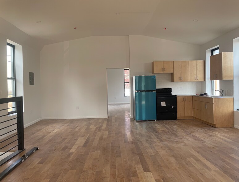 More Photos Of 789 E 144th St, Bronx Industrial For Lease