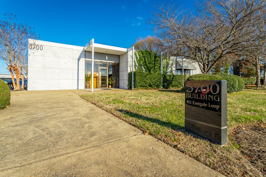 More Photos Of 951 Eastgate Loop, Chattanooga Office For Lease