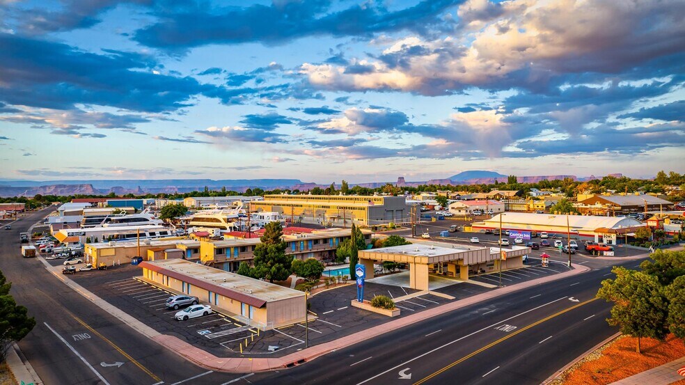 More Photos Of 150 N Lake Powell Blvd, Page Hotel For Sale