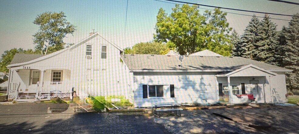 Primary Photo Of 7444 Lake Ave, Elyria Multifamily For Sale