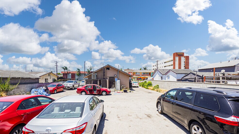 More Photos Of 10300 S Inglewood Ave, Inglewood Freestanding For Sale