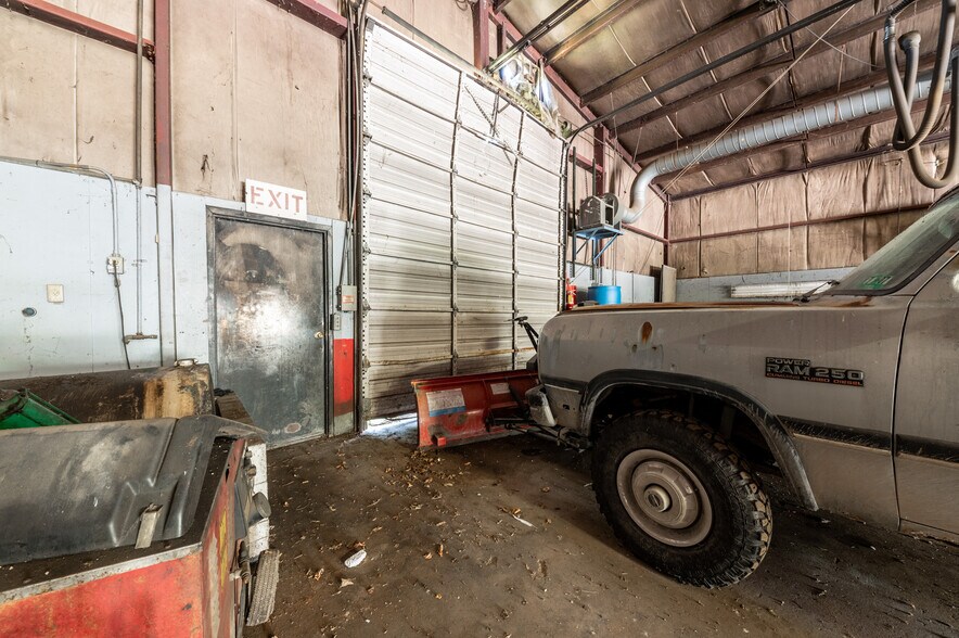 More Photos Of 164 Eyster Rd, Halltown Manufacturing For Sale