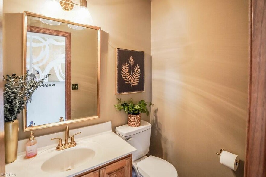 More Photos Of 11316 Cleveland Ave NW, Uniontown Office Residential For Sale