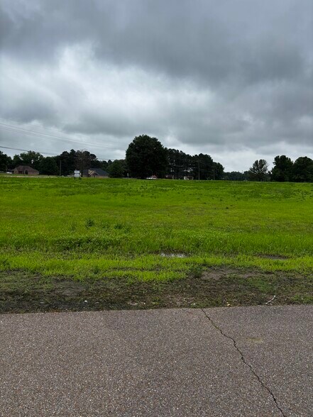 More Photos Of 7961 Getwell Road, Southaven Land For Sale