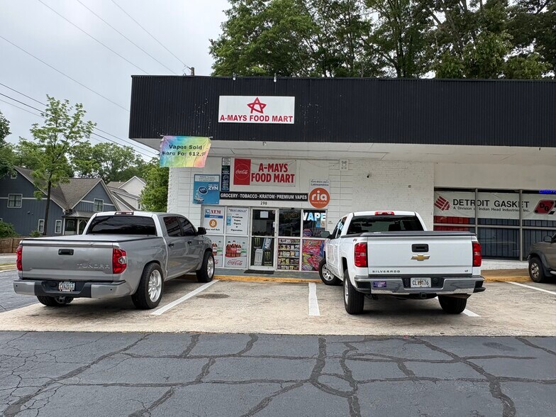 More Photos Of 286 S Fairground St, Marietta Freestanding For Lease