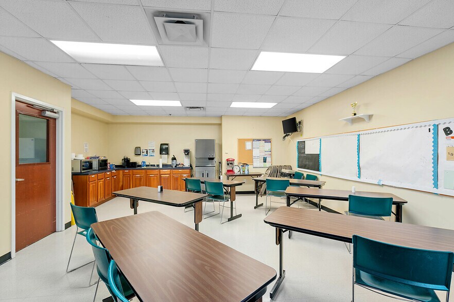 More Photos Of 3101 Sessions Rd, Tallahassee Office For Lease