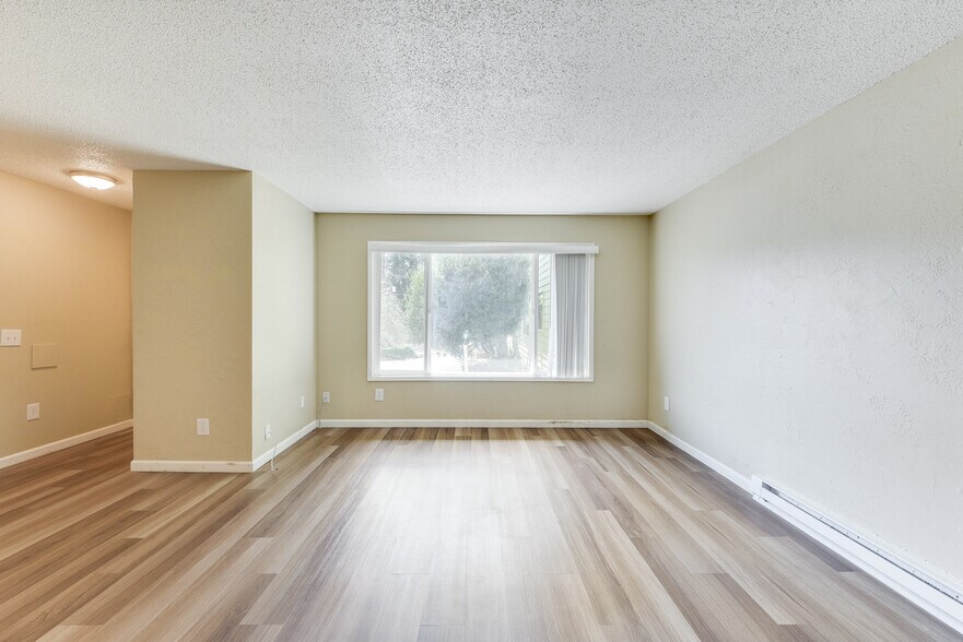 More Photos Of 4633 SW Huber St, Portland Apartments For Sale
