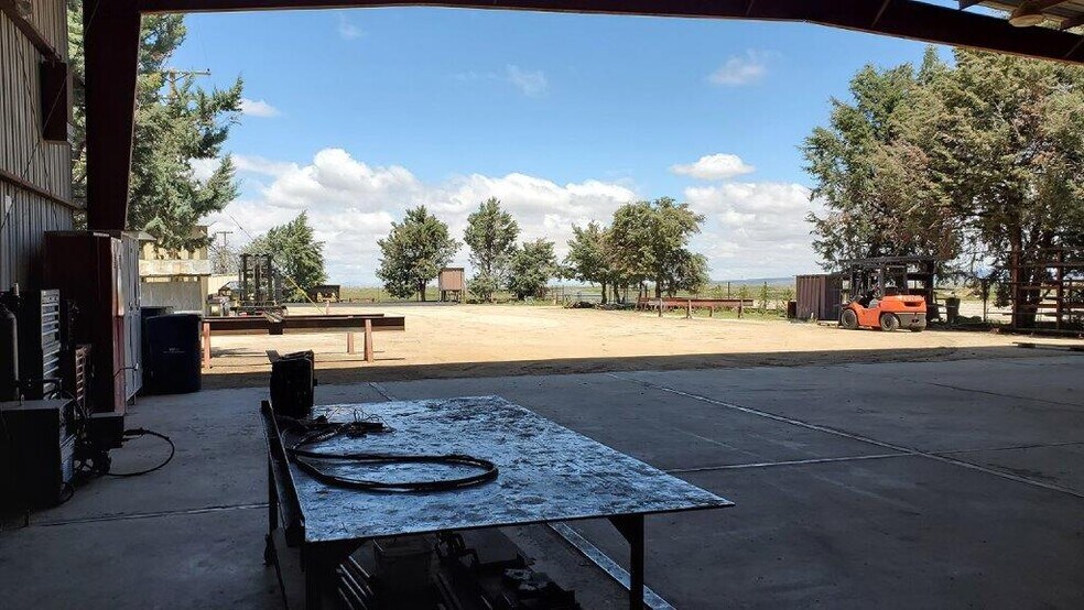 More Photos Of 41614 102nd St E, Palmdale Industrial For Lease