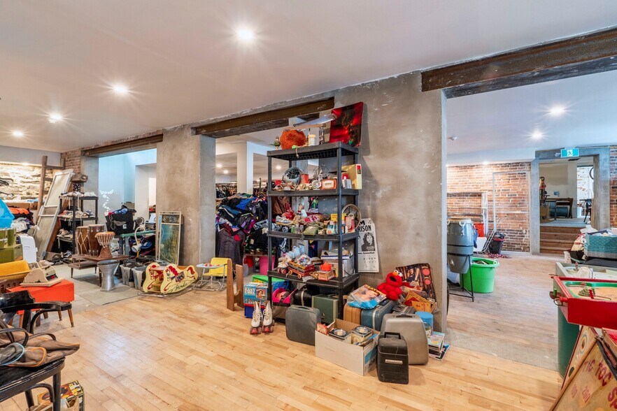 More Photos Of 129 Rue Frontenac, Sherbrooke Storefront Retail Residential For Lease