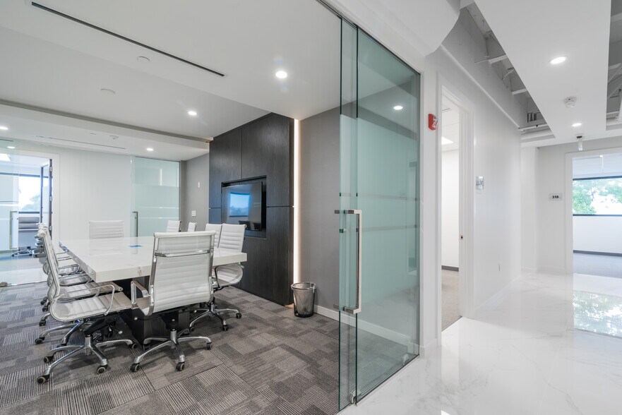 More Photos Of 955 S Federal Hwy, Fort Lauderdale Loft Creative Space For Sale