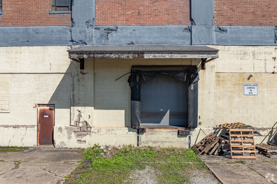 More Photos Of 117 North Ave, Youngstown Warehouse For Sale