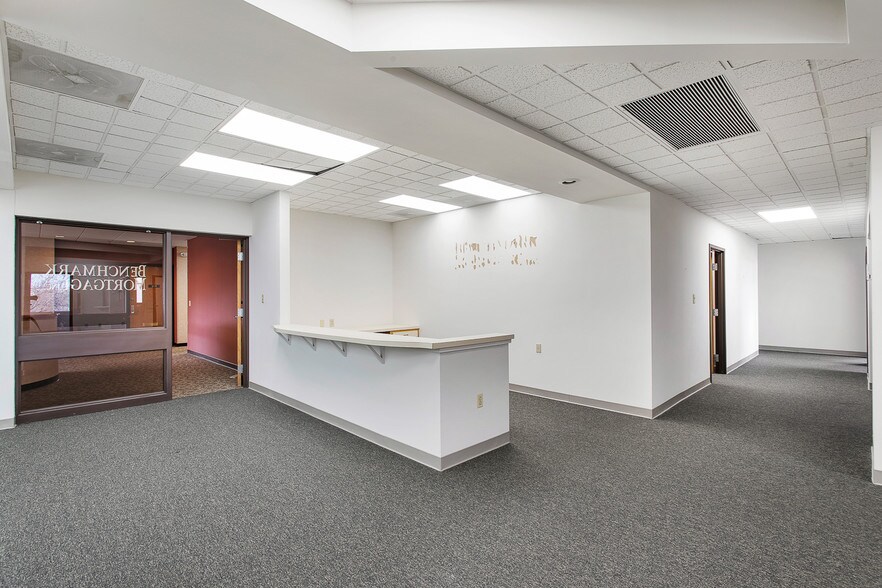 More Photos Of 11600 Busy St, Richmond Office For Lease